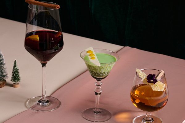 IMMERSE IN THE FESTIVE SEASON